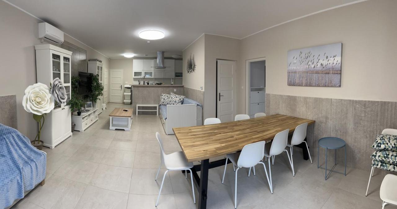 Topart Apartman I Balatonfenyves Luaran gambar