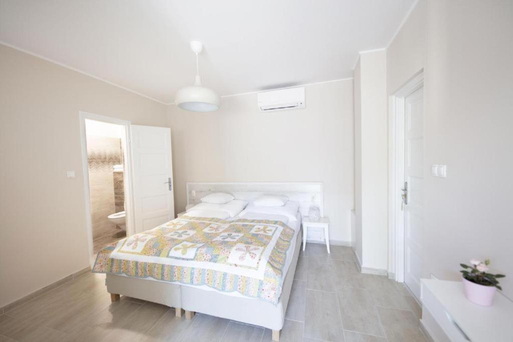 Topart Apartman I Balatonfenyves Luaran gambar