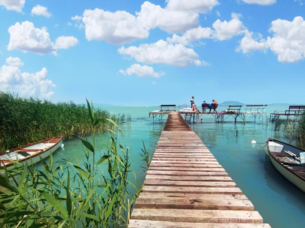 Topart Apartman I Balatonfenyves Luaran gambar