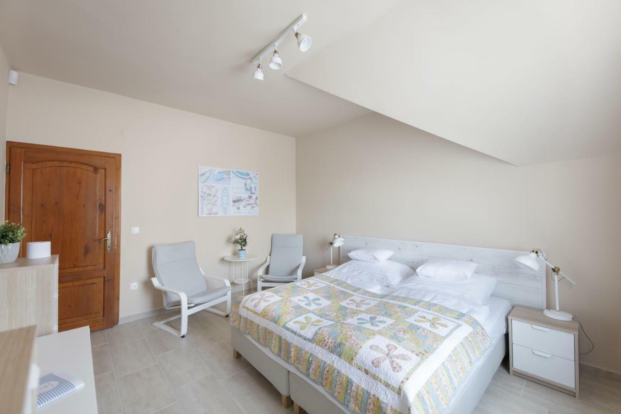 Topart Apartman I Balatonfenyves Luaran gambar