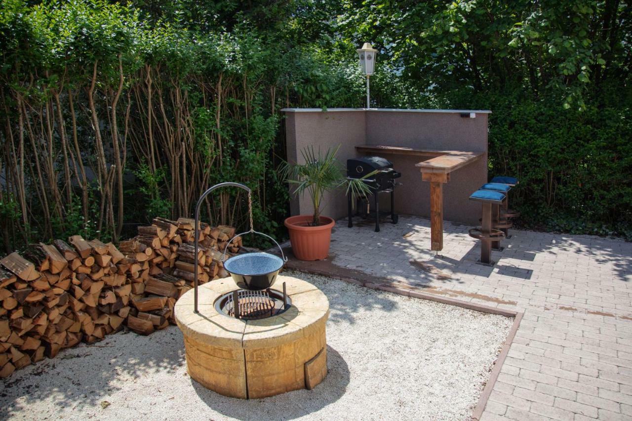 Topart Apartman I Balatonfenyves Luaran gambar